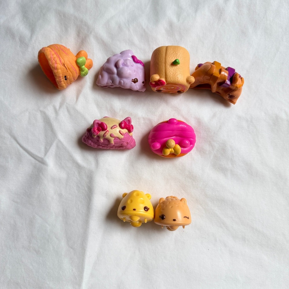 Num Noms Lot of 8 Mixed Plastic Cover Caps Multiple Series 2 Bases Mini Toys